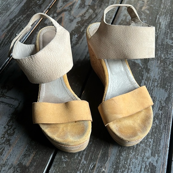 Humanoid Wedge Sandals - Picture 1 of 7